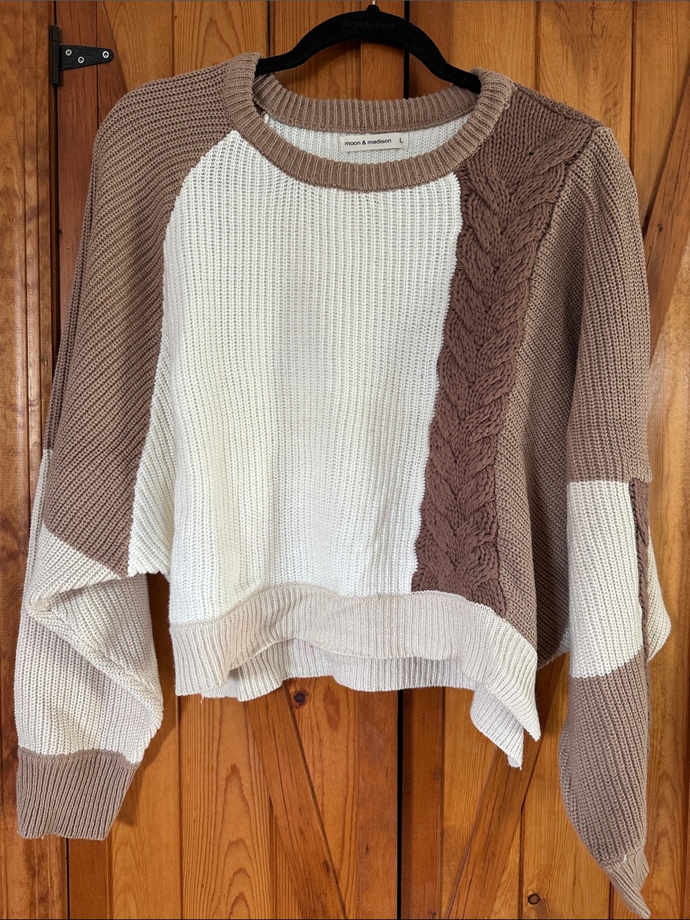 moon & madison Cream and Taupe Colorblock Cable Crewneck Sweater